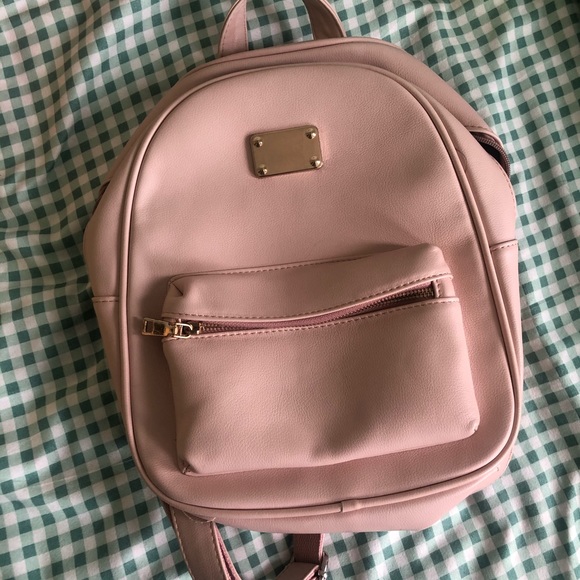 Baby pink faux leather mini backpack - Picture 1 of 3